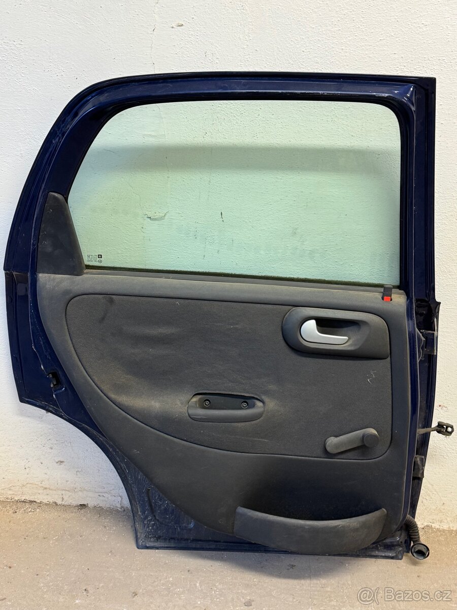 Opel Corsa, Levé dveře - 11