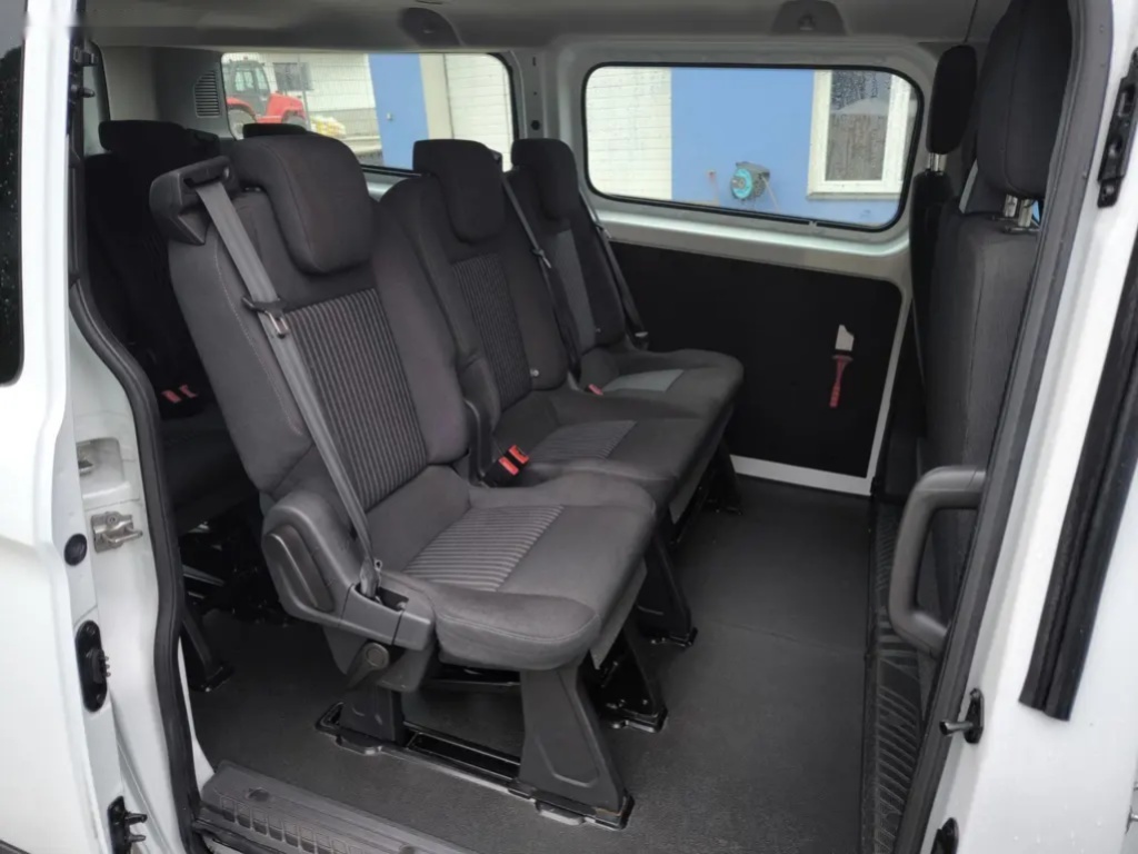 Ford Transit Custom, 2.0 TDCi L2H1 9 míst - 11