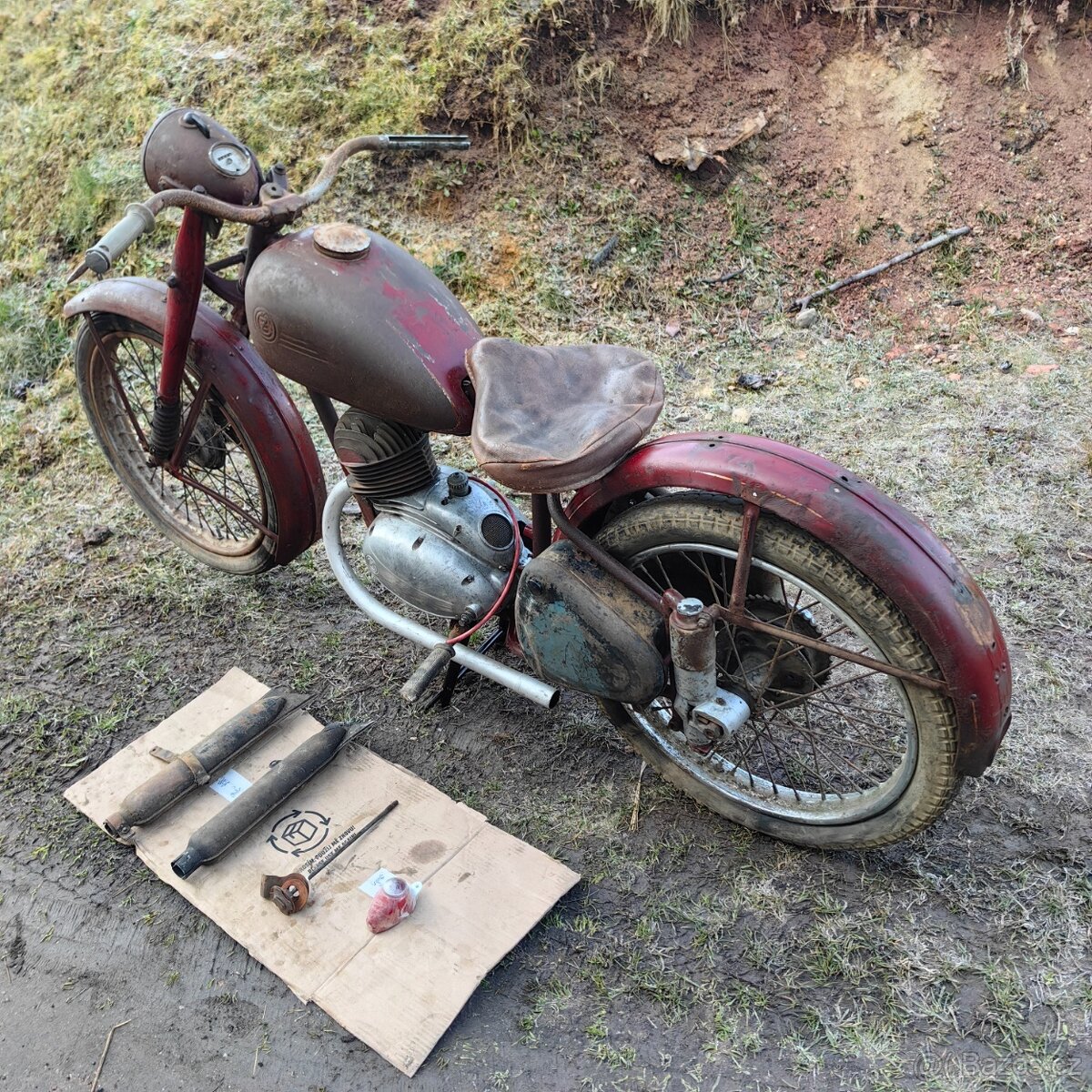 ČZ 150 c červená - 11