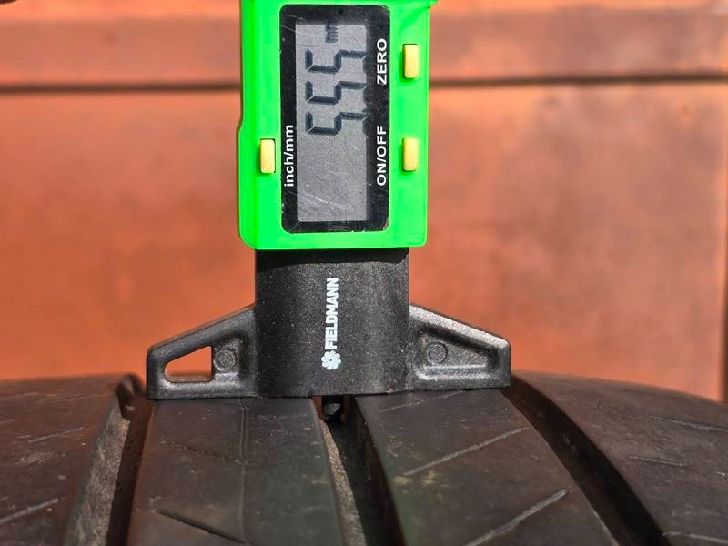 Letní Bridgestone 235/55/19 - 11