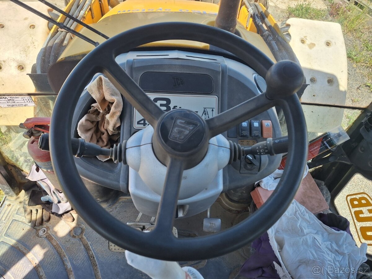 JCB 4CX 4X4 - 11