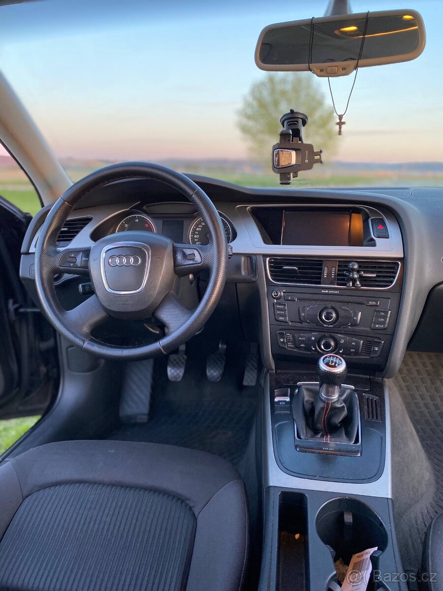 Audi A4 b8 2.0 TDi 2008 - 11