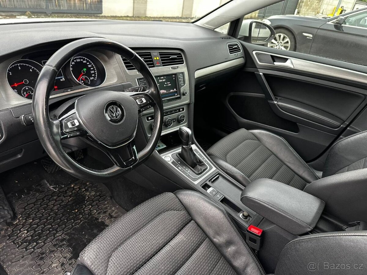 Volkswagen Golf 1.6 TDI DSG - 11