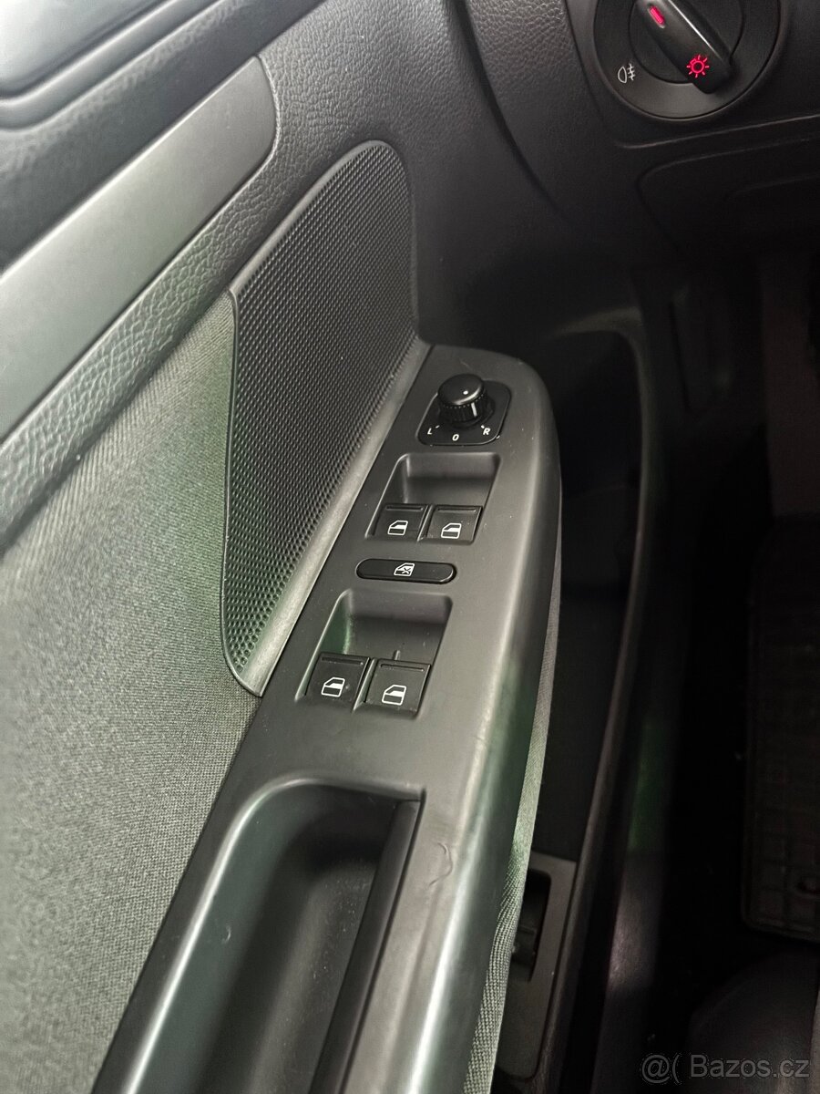 VW Jetta - 11