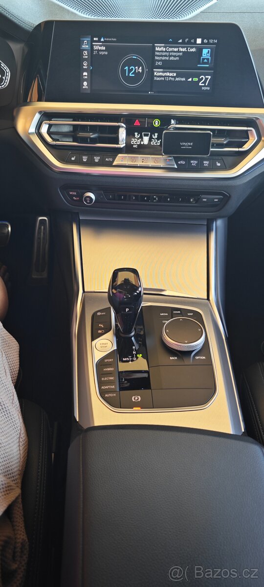 BMW 330e xDrive M Sport 4x4 - 11