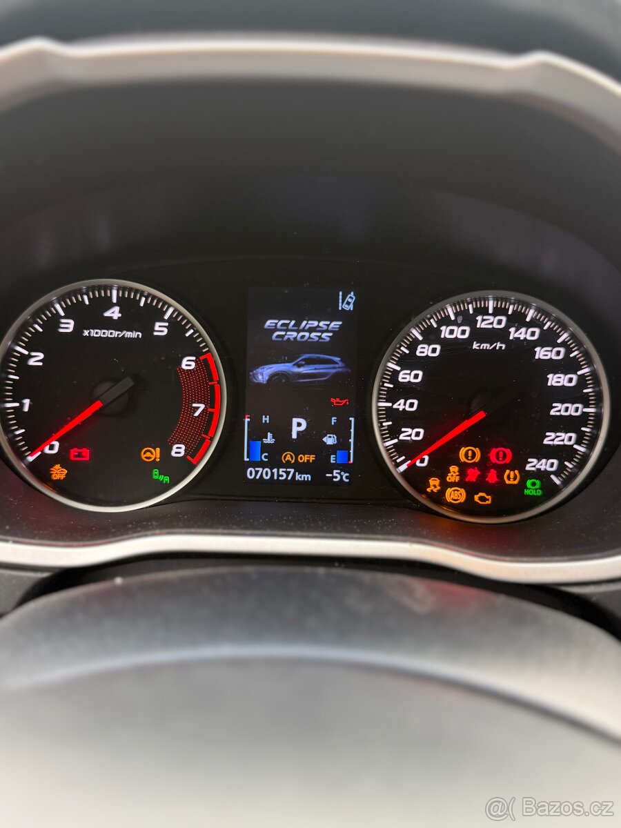 Prodám Mitsubishi Eclipse Cross - 11