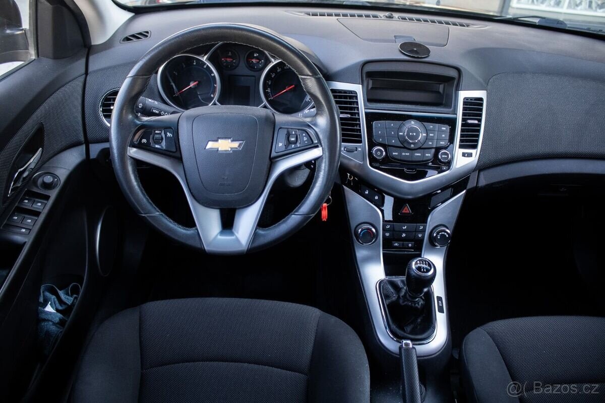 Chevrolet Cruze 1.6, 91kW (2012) - 11