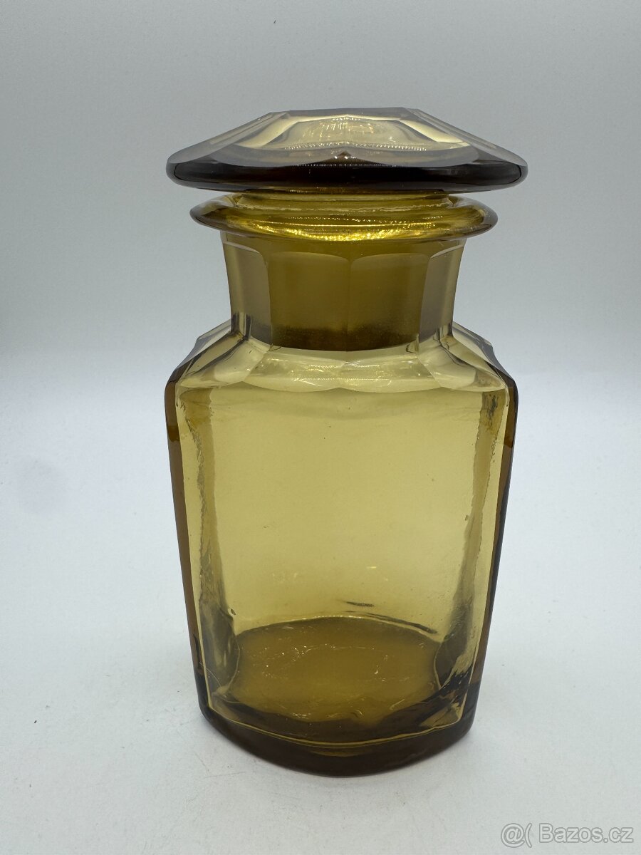 Sběratel nabízí staré lékárenské dózy - 11