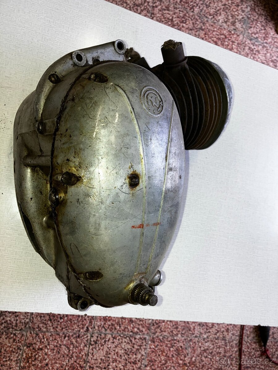 motor na ČZ 125t - 11