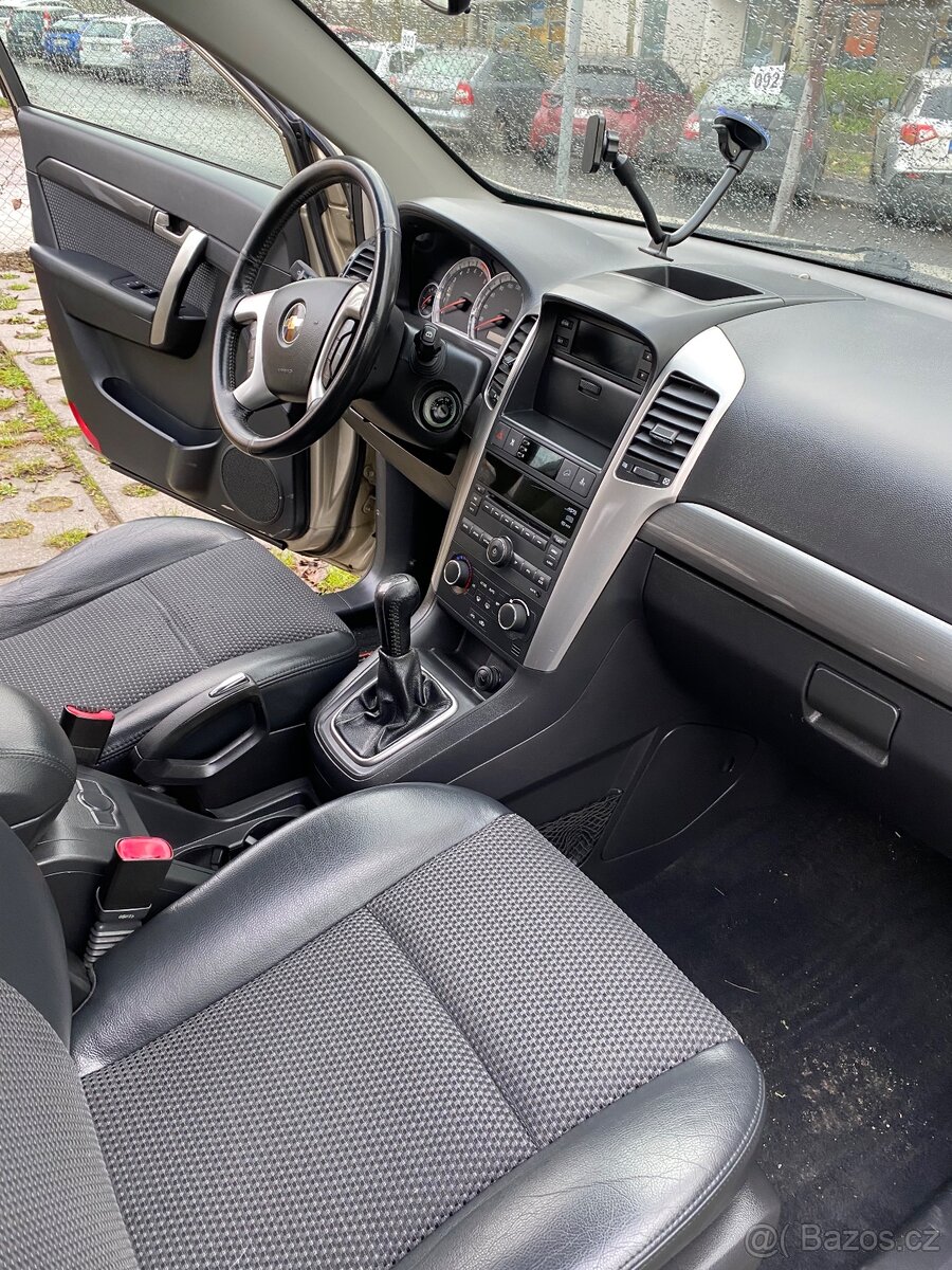 Chevrolet Captiva - 11