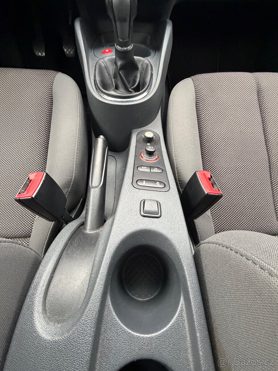 Seat LEON 1,6 MPi - 11