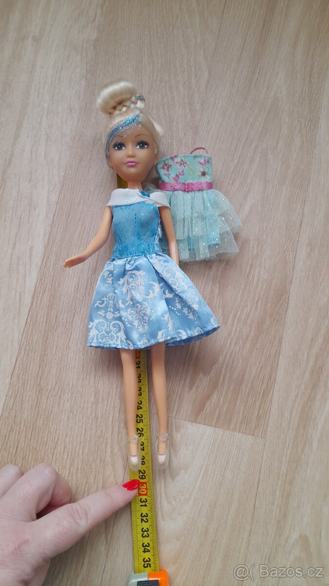 02 - Panenka "BARBIE" + náhradní šaty - 11