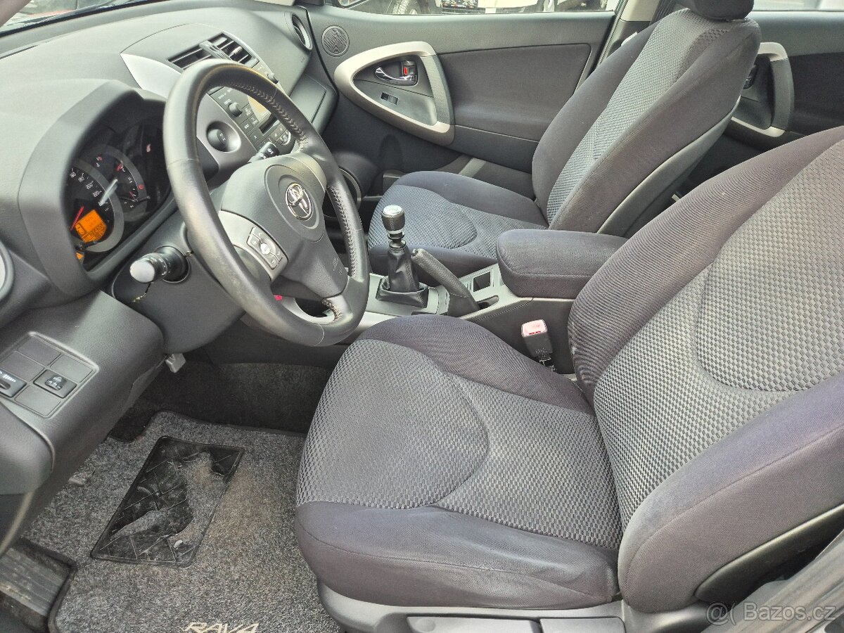 Toyota RAV4,2.2D-4D,100KW,4x4,NEMÁ DPF,BEZ KOROZE,R.V.2007 - 11