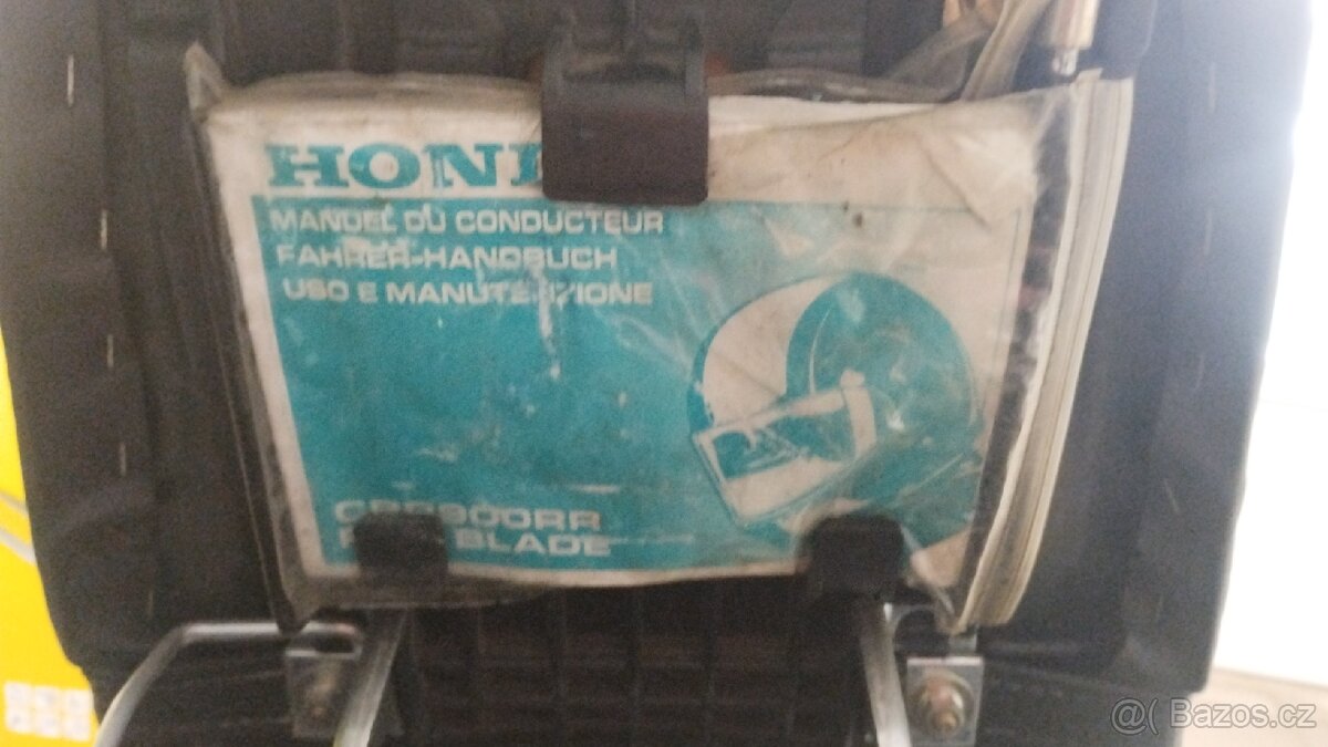 Honda CBR 900RR SC28 - 11