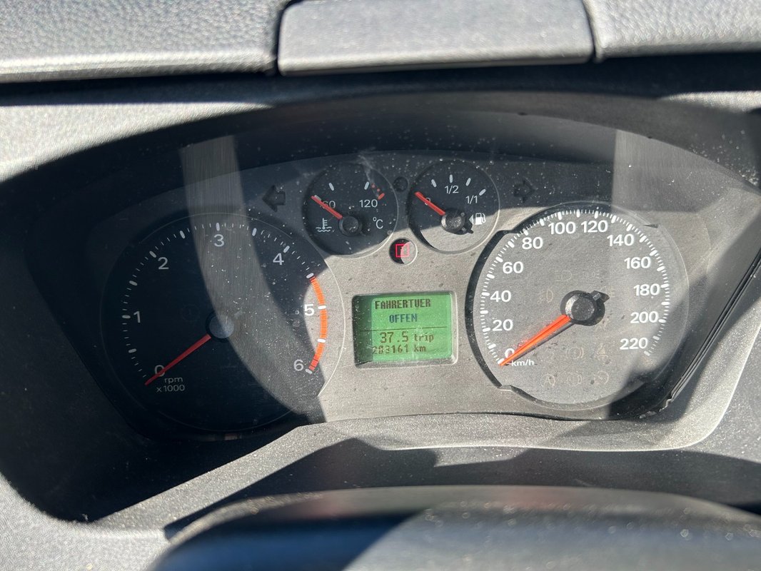 Ford Transit 2.2 TDCI L2H2 9 míst - 11