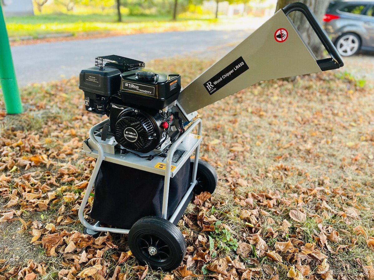 Štěpkovač větví LR 450 - 11