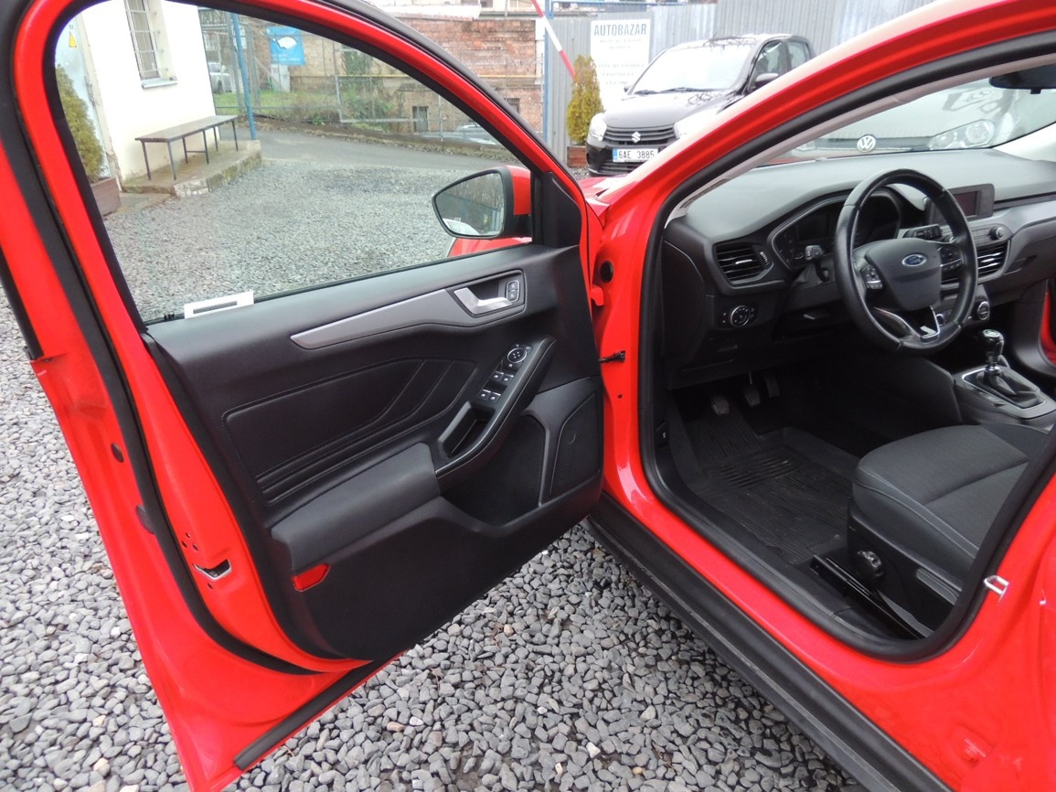 Ford Focus Combi 1.0i,92kw,2019,ČR,1.majitel,-21%DPH - 11