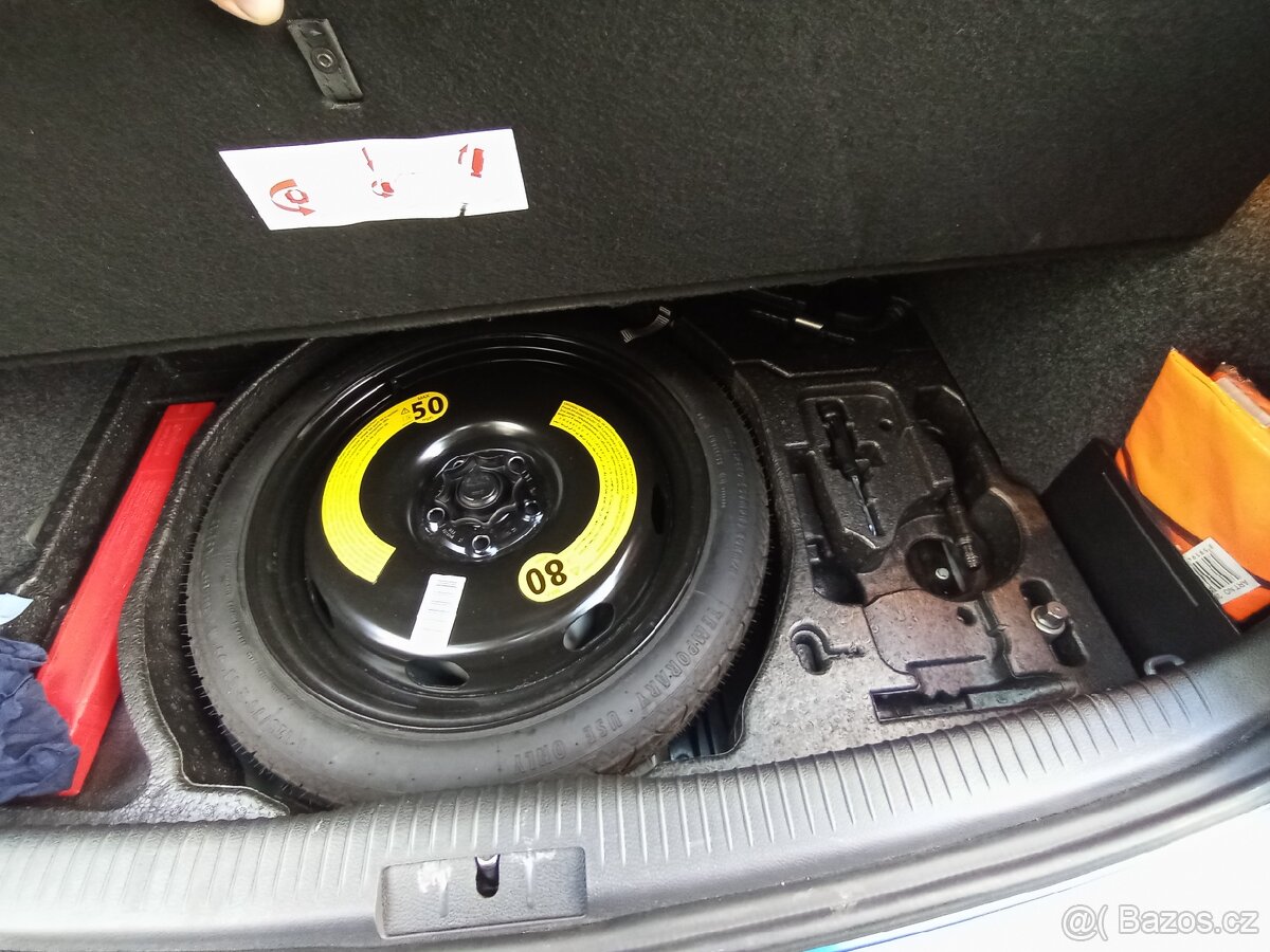 Volkswagen Golf VI R US - 11