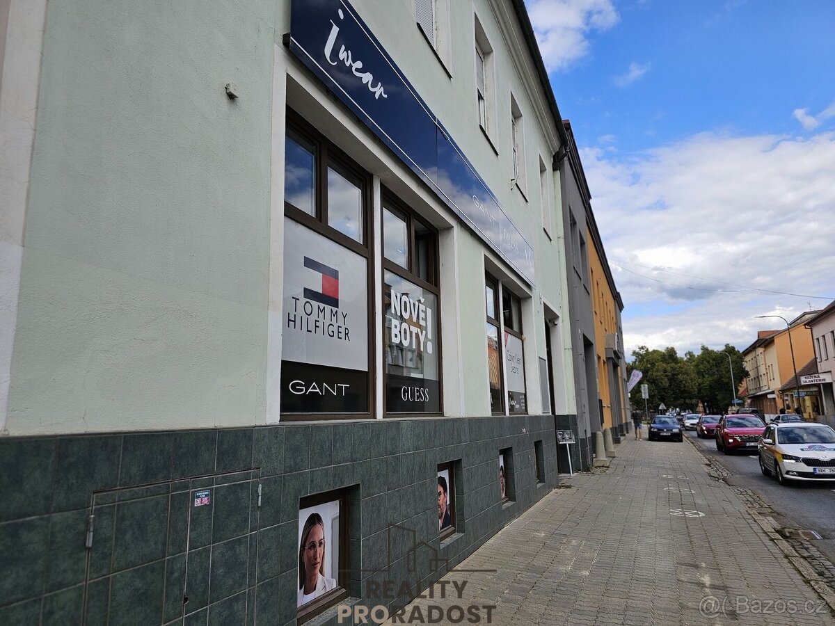 Pronájem komerčních prostor 90 m2 v centru, ul. Štefánikova - 11