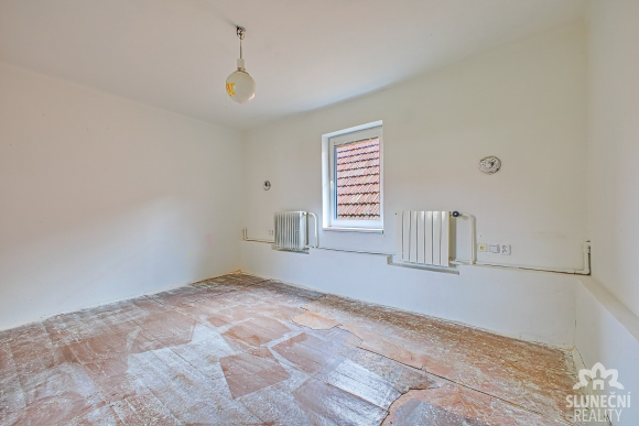 Prodej rodinného domu, 391 m², Strání - 11