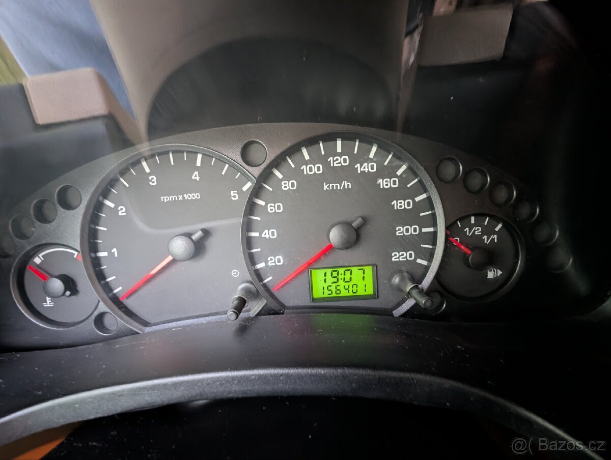 Ford Tourneo Connect 1.8 TDCI + spací nástavba - 11