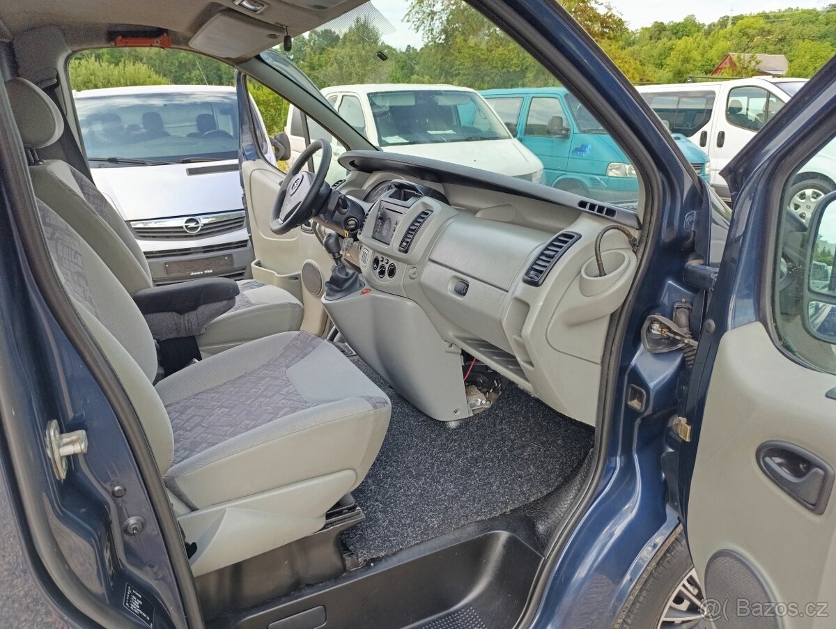 Opel Vivaro 1.9 DCi long klima 2x b.dveře - 11