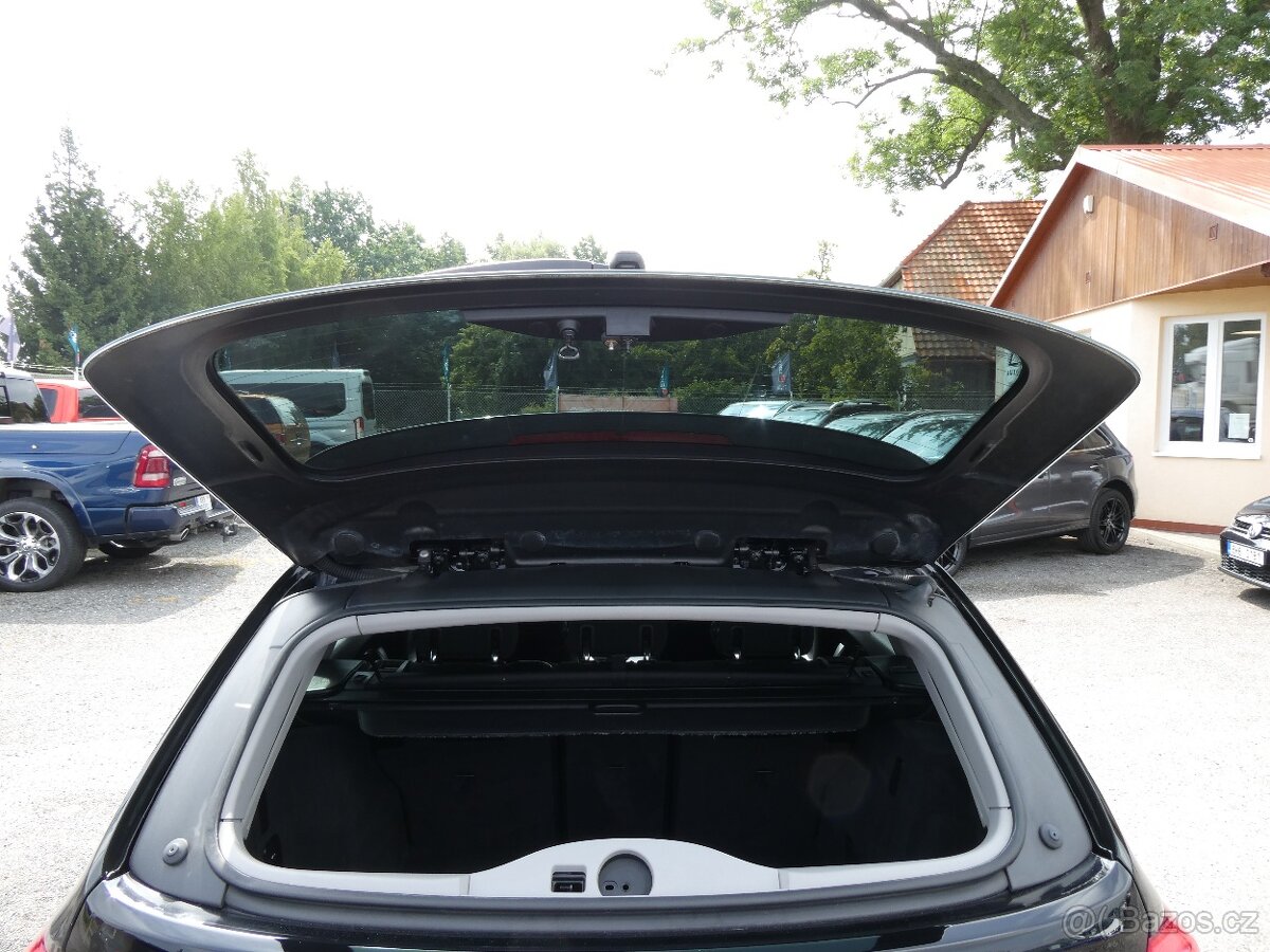 BMW Řada 3 320D 140kW xDrive, serviska - 11