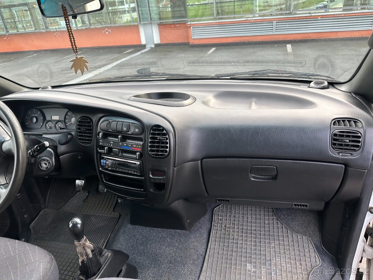 HYUNDAI H1 2.5 TDi 103kW / 3 místa / 197.000 KM / CENTRAL / - 11