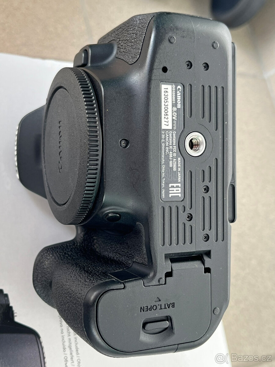 Canon EOS 90 D + objektiv Sigma 17-70mm F2.8-4 Contemporary - 11