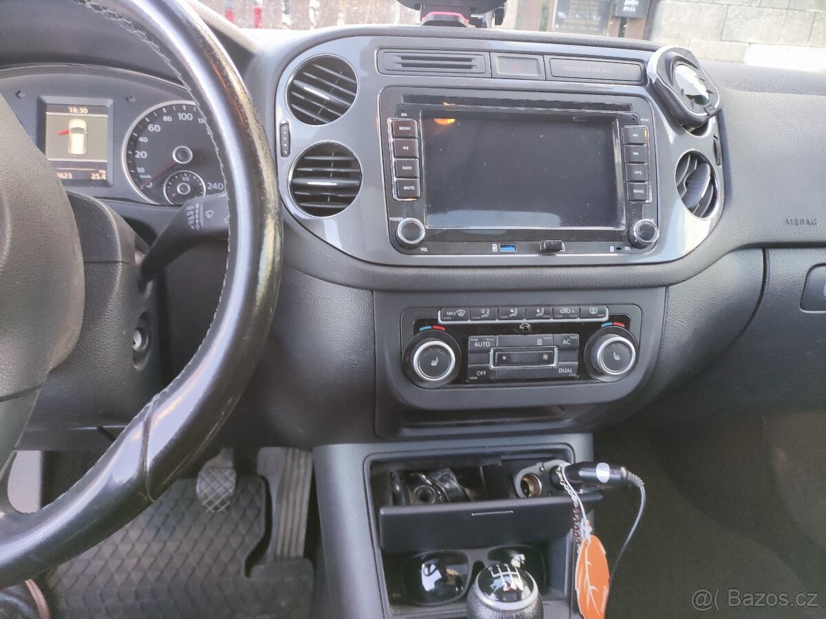 VW Tiguan 2.0 TDI 125kW 4Motion Bixenony Alcantara Tažné - 11