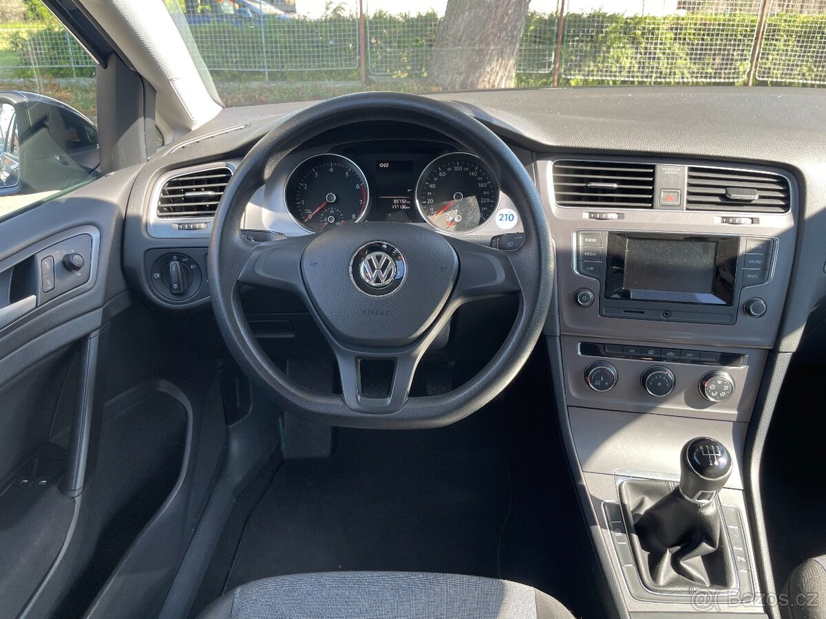 VW Golf 1,2 TSi P+Z Senzory, Klima - 11