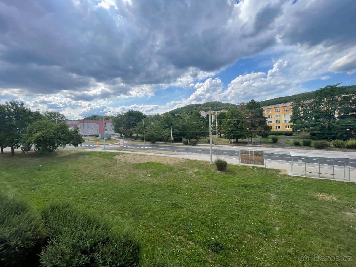 Byt 1+1 v Jirkově, ul. Studentská - 11