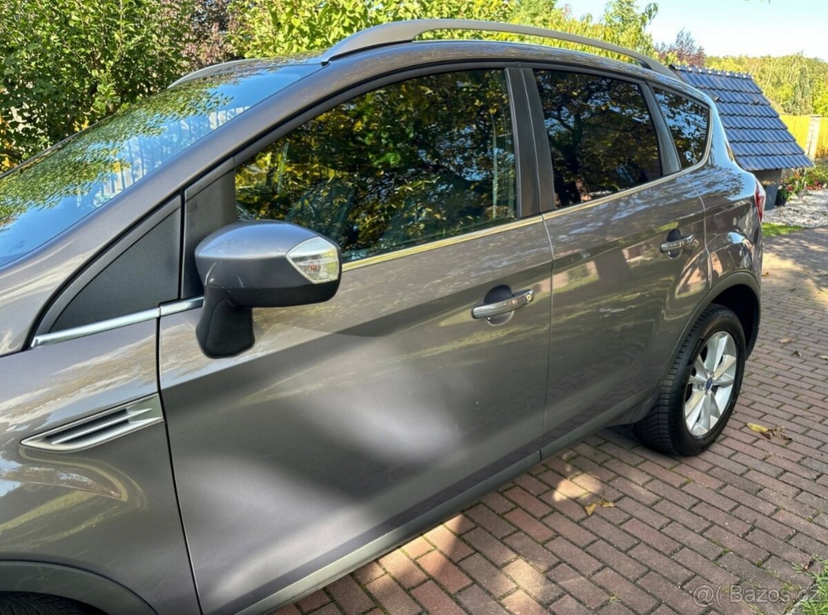 Prodáme Ford Kuga 2.0Tdci 120kw Automat 4X4 - 11