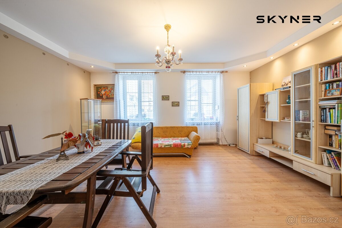 Prodej prostorného rodinného domu – ideální i pro vícegenera - 11