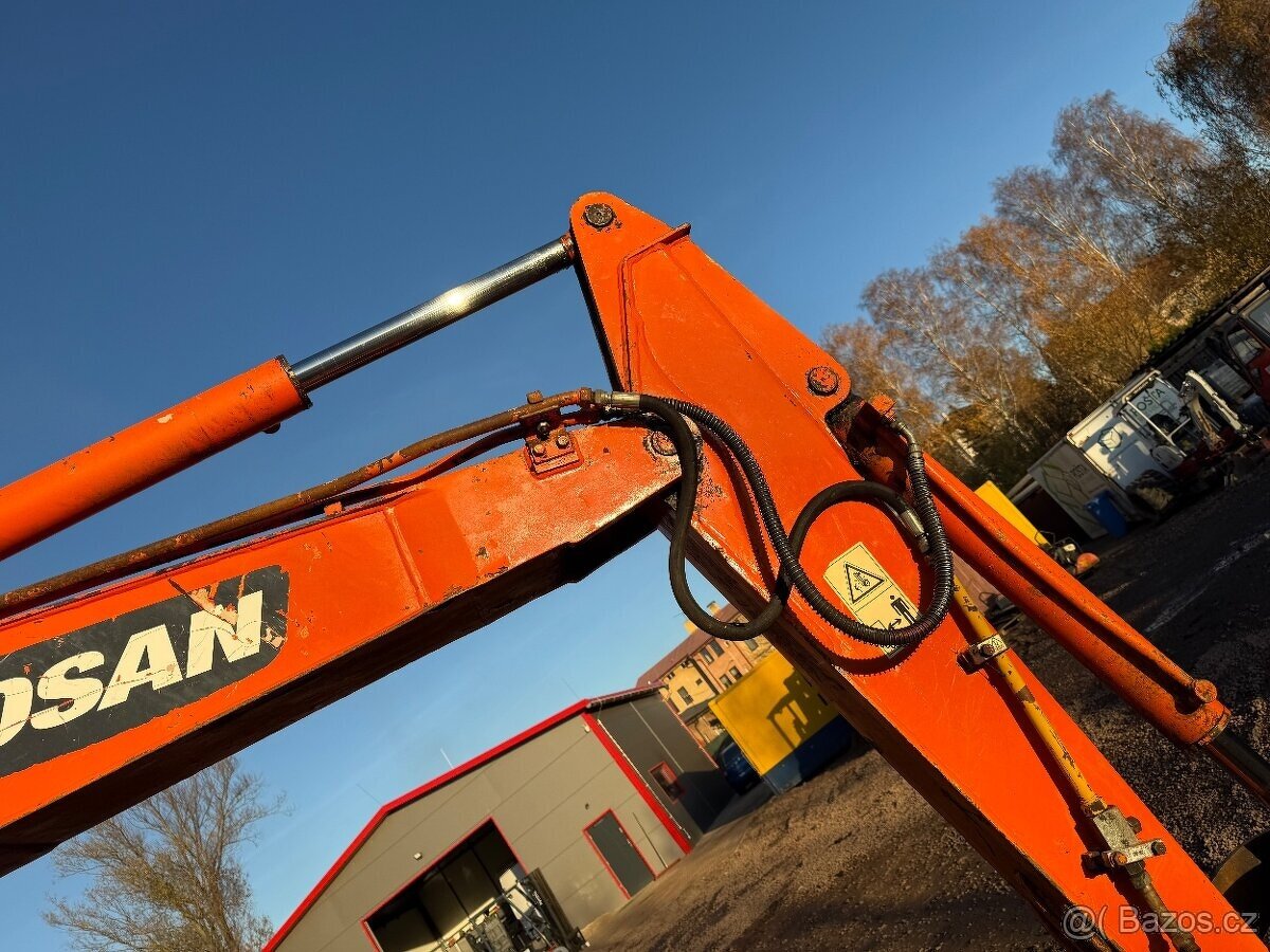 Doosan DH55 Minibagr 5.5T rok 2007 + 2x lžíce - 11