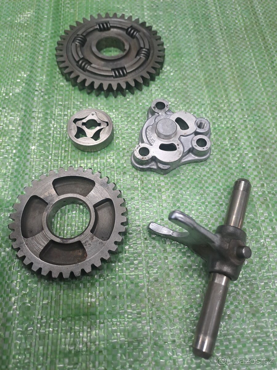 Yamaha XT 125 (SR 125) díly na starý typ - 80. léta - 11