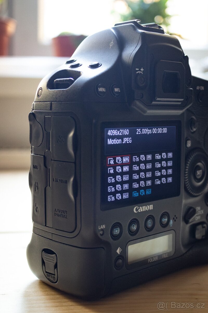 Canon Cinema EOS 1DC - 11