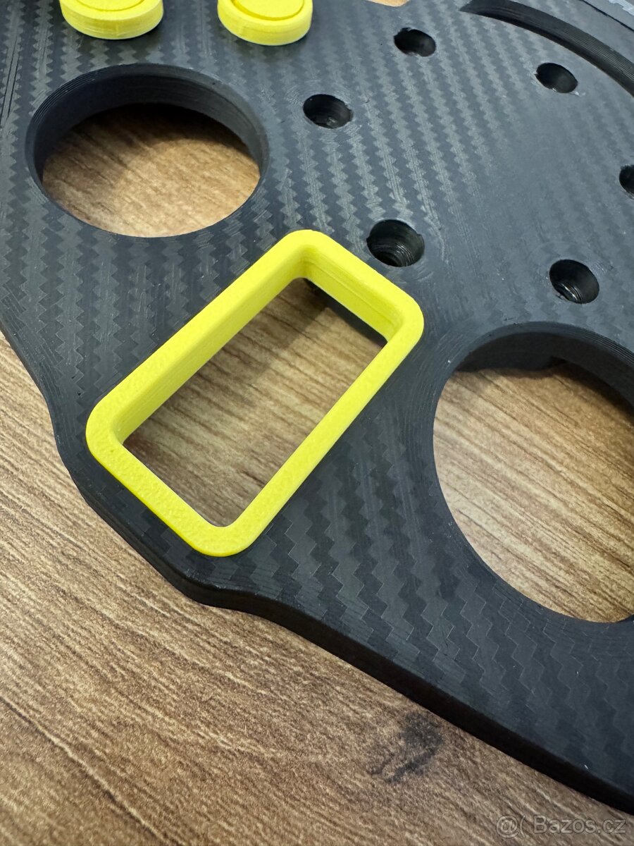 F1 volant na Logitech - 11