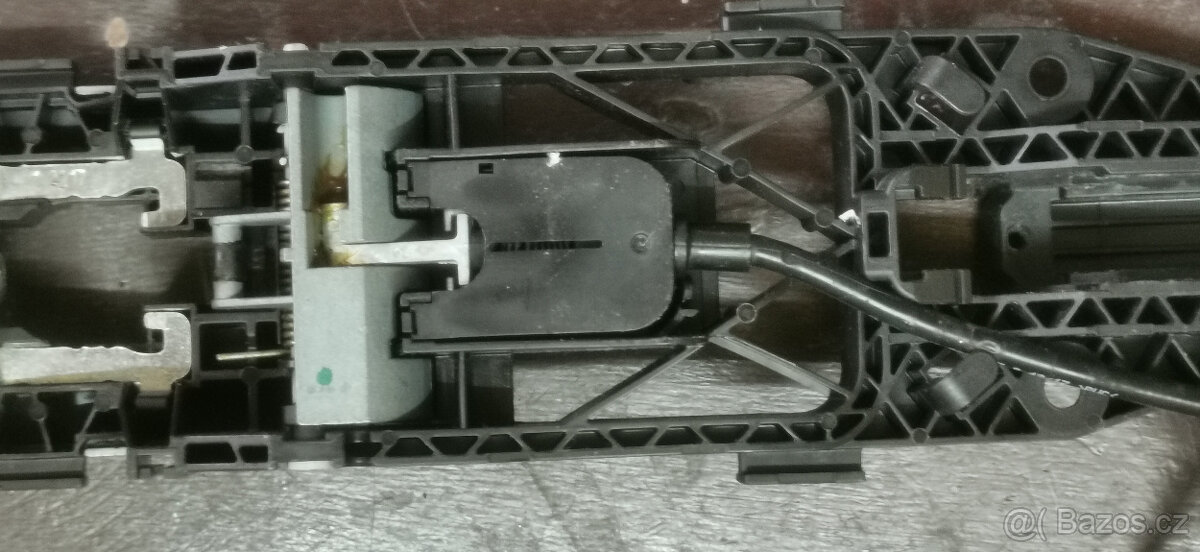 Škoda Octavia III – centrální zamykání LP dveře - 11