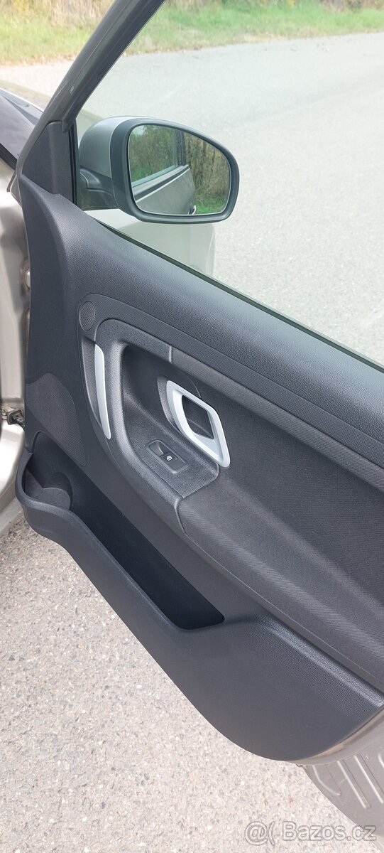 Škoda Fabia 1.2 benzín, SUPER STAV - 11