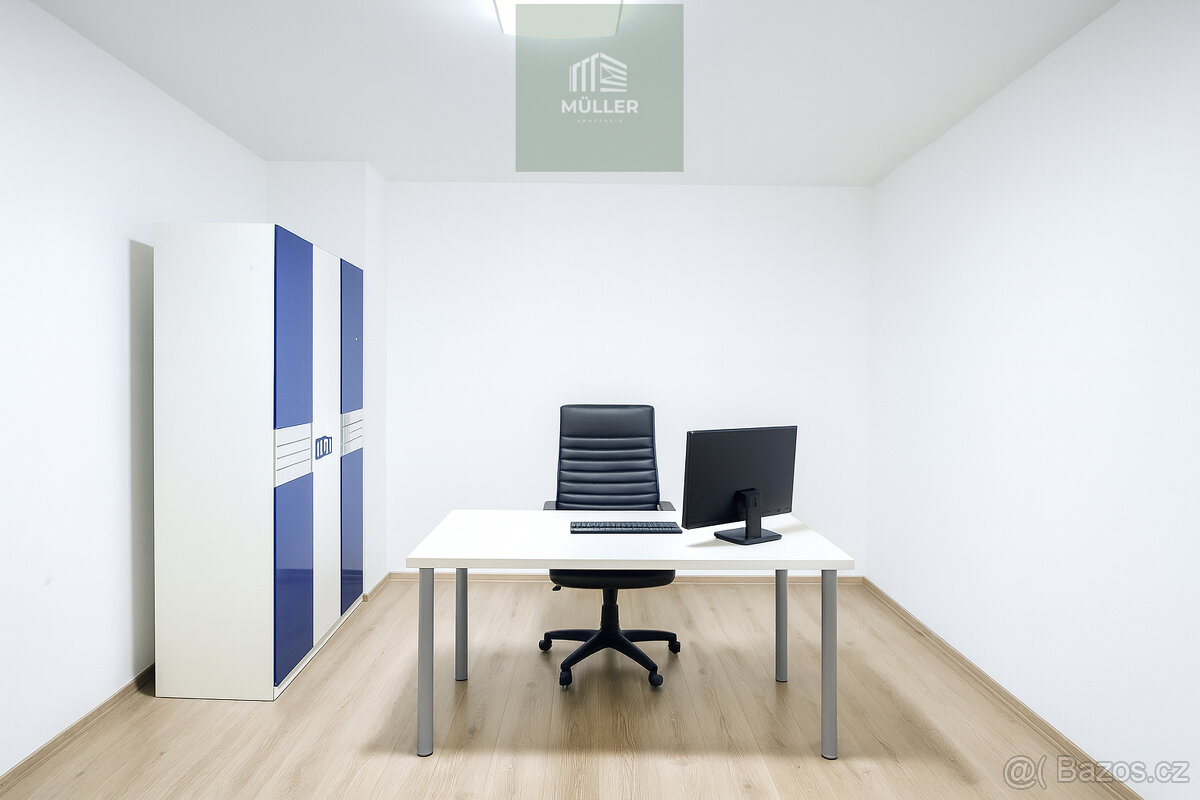 Pronájem domu po rekonstrukci – 4 parkovací místa, přístřeše - 11