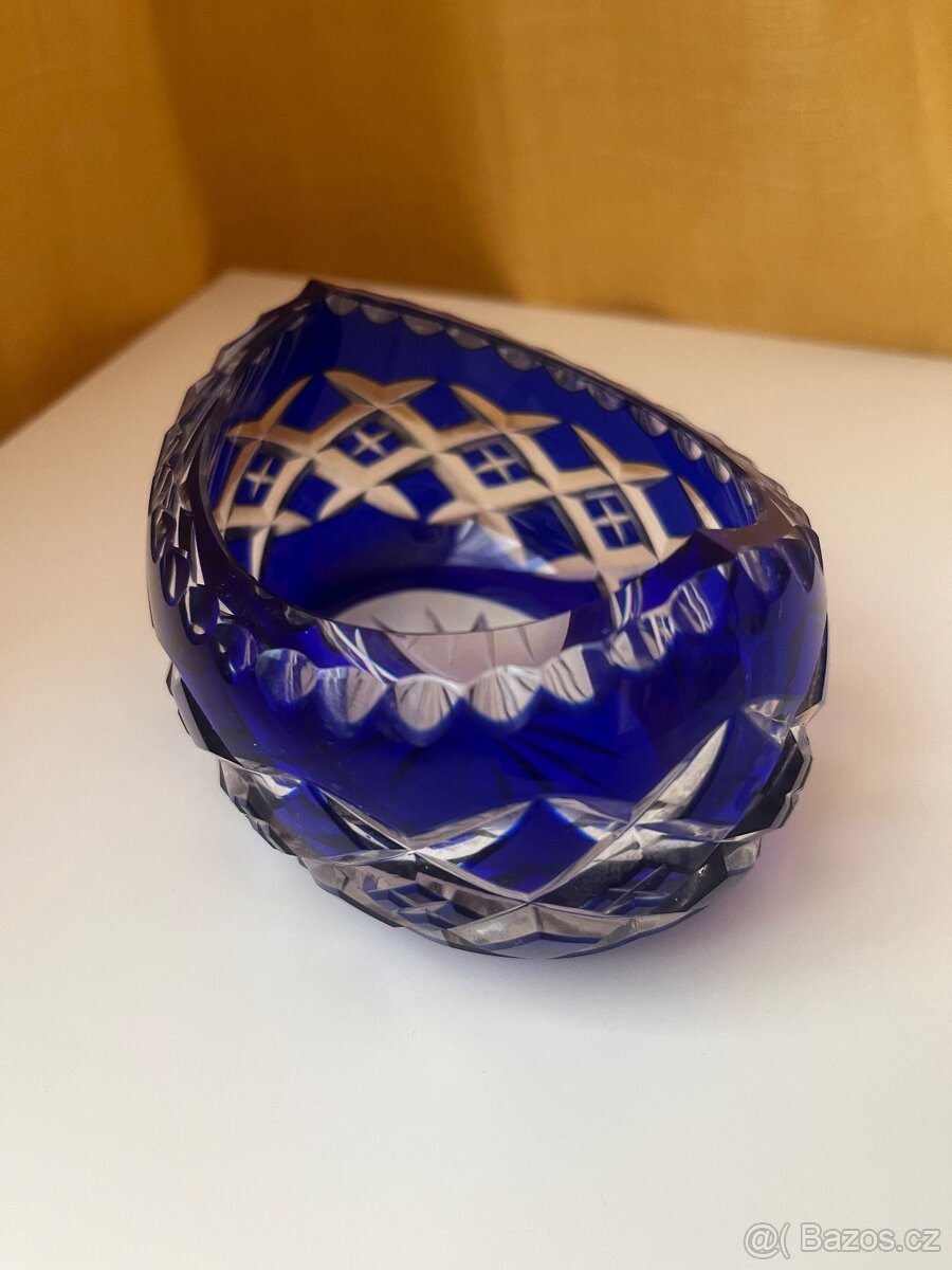 Broušená kobaltově modrá miska - 11