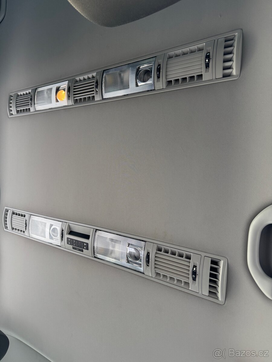 Vw Multivan T5 2.0 132KW, DSG 7 míst, Webasto - 11