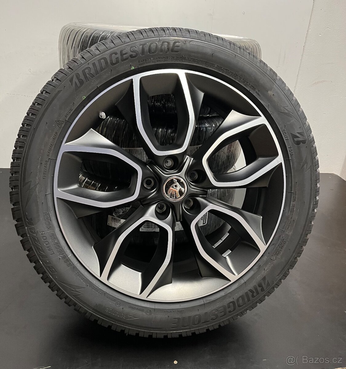 Kodiaq R19 Nová originální zimní sada Crater - 11