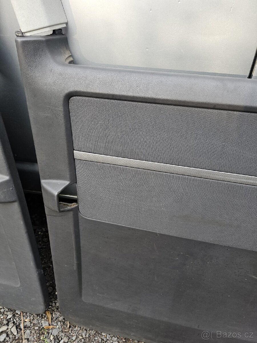 Oplastování šoupaček VW T5 T5.1 - 11