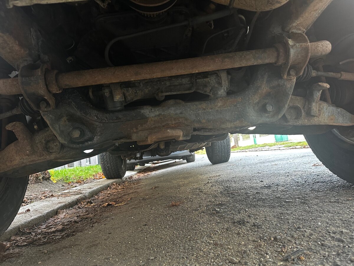 Ford Explorer 4.0 OHV 1997 - 11