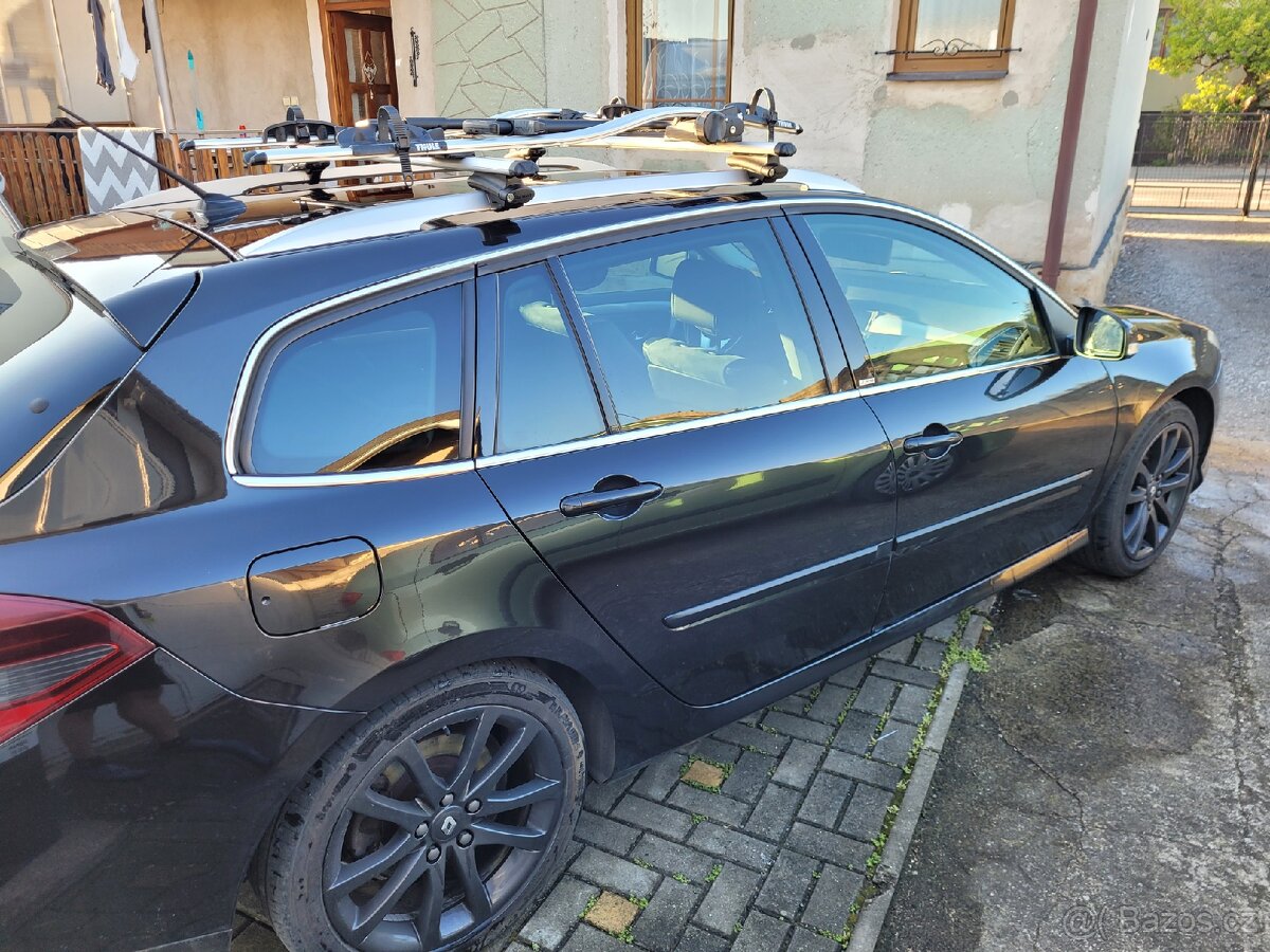 Renault Laguna III 2.0dCi 131kW 4Control - 11