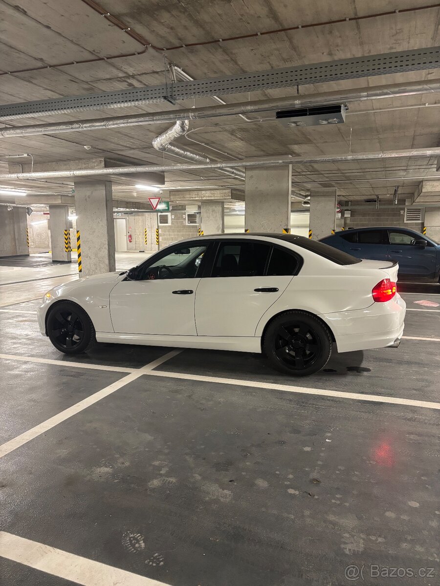 BMW E90 320d xDrive Automat - 11