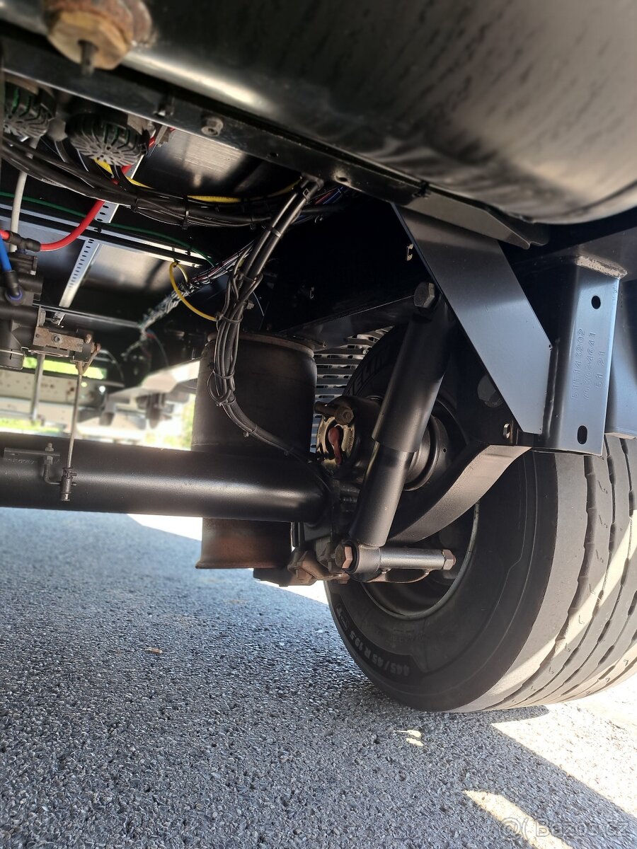 Jednoosý návěs lowdeck Krone r.v.2022. Málo jetý - 11