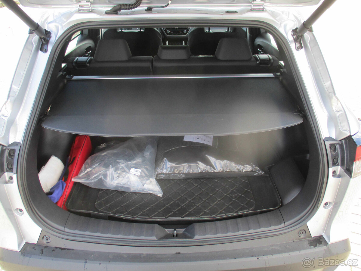 TOYOTA COROLLA CROSS AC STYLE TECH 2,0 HEV 4x4 DPH - 11